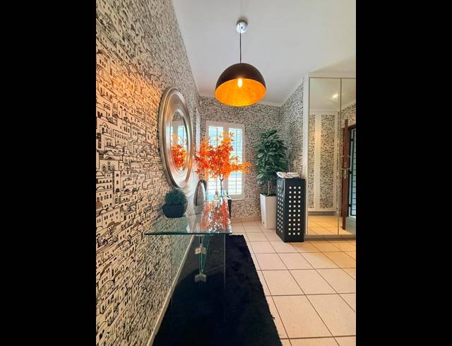 2 BEDROOM PROPERTY TO RENT IN SANDHURST